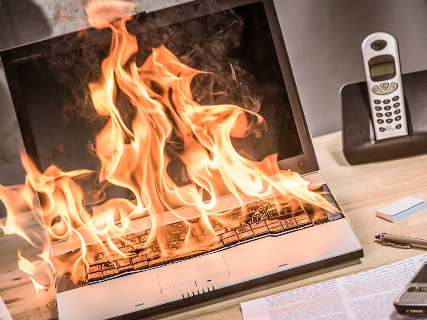 laptop-fire.jpg