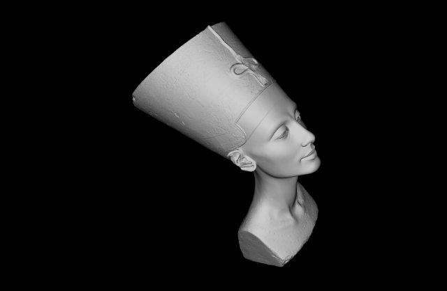 Nefertiti-3D-640x418.jpg