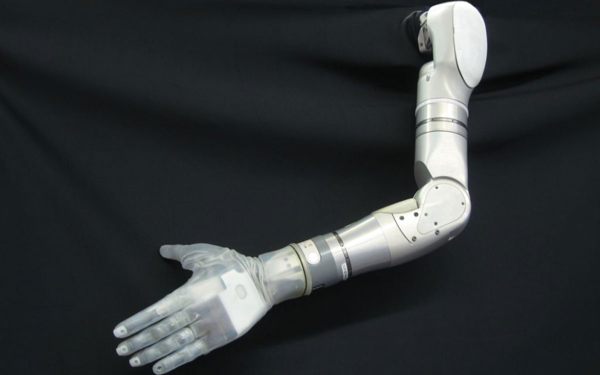 darpa-prosthetic-hand.jpg